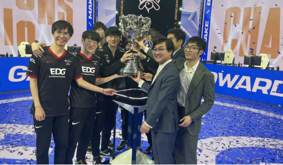 门前嗅觉 门前嗅觉